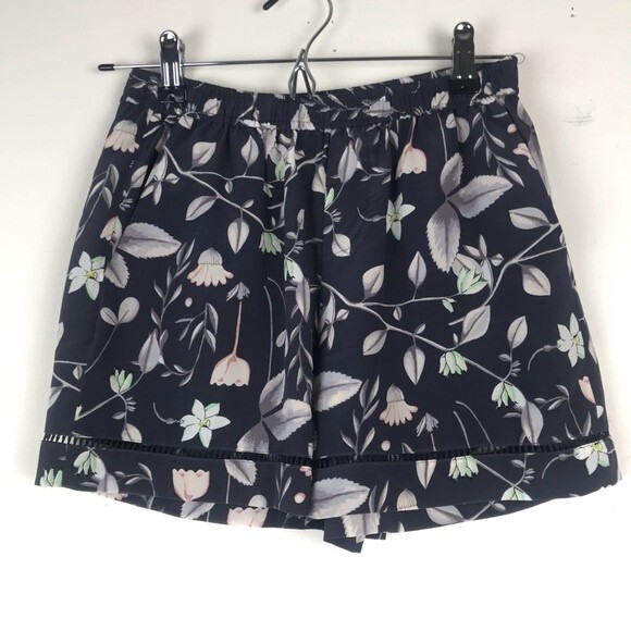 Club Monaco Floral Print Silky Boho Pull On Spring Summer Beach Casual Shorts 2 - Picture 3 of 10